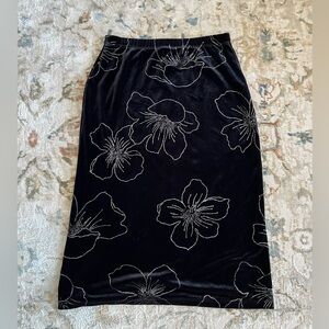 Black Floral Velvet Pencil Skirt